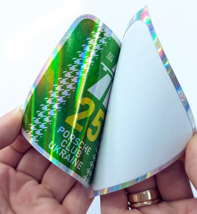 Голографическая наклейка